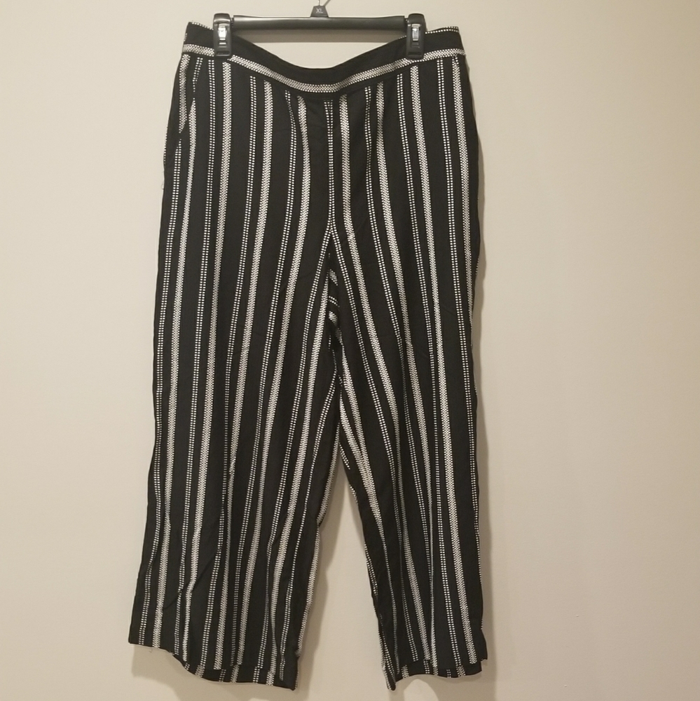 💖💥New to the closet💥💖NWT Loft Wide Leg pants